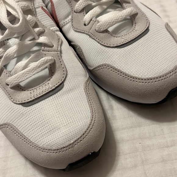 Nike venture runner size 9 - Picture 5 of 6